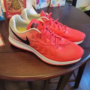 NIKE AIR ZOOM PEGASUS 33 RUNNING SHOES ACTION RED